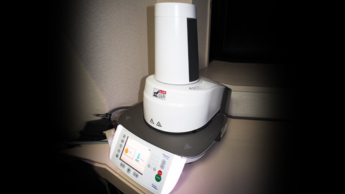 ポーセレンプレスファーネス Programat EP5000（Ivoclar Vivadent社）